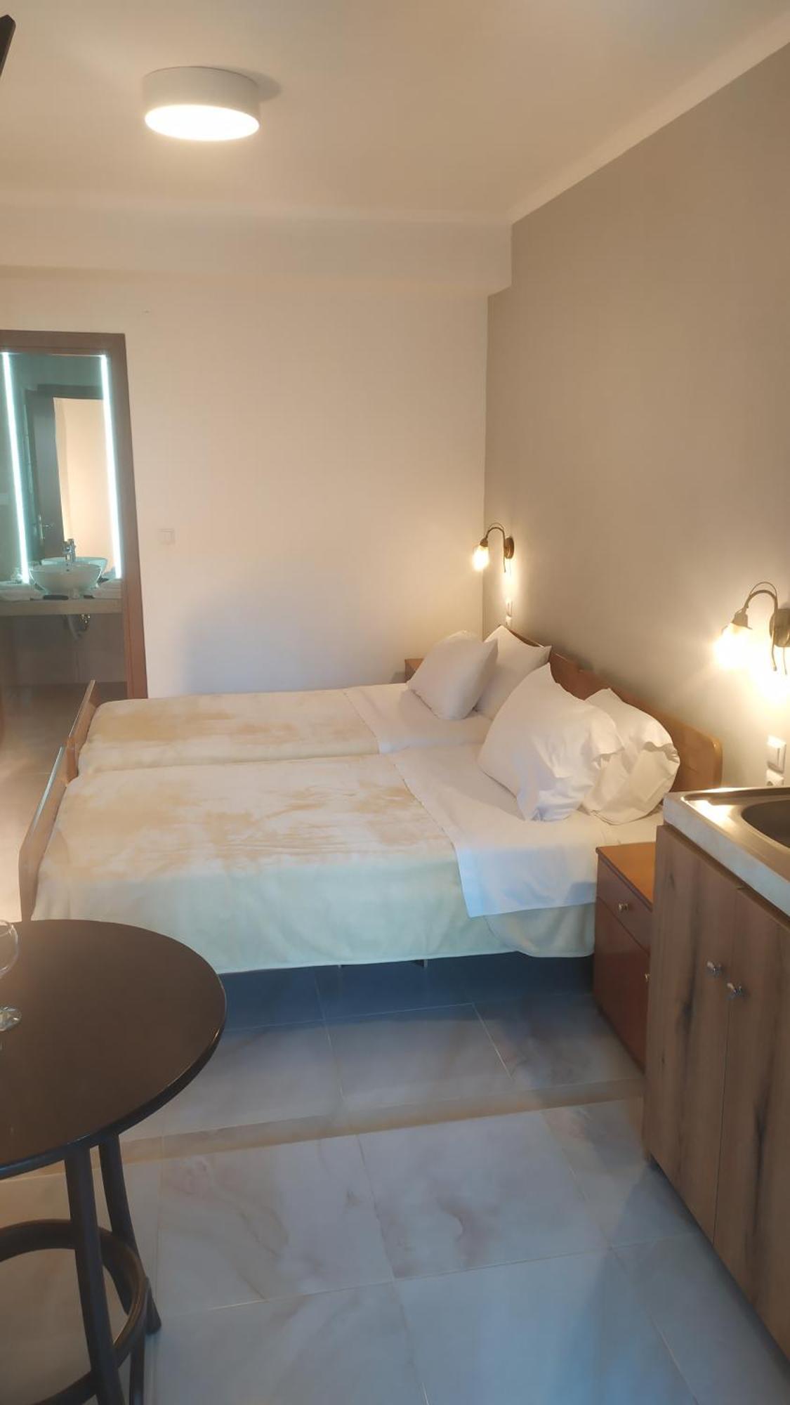 Smallhotel - Vevi 外观 照片