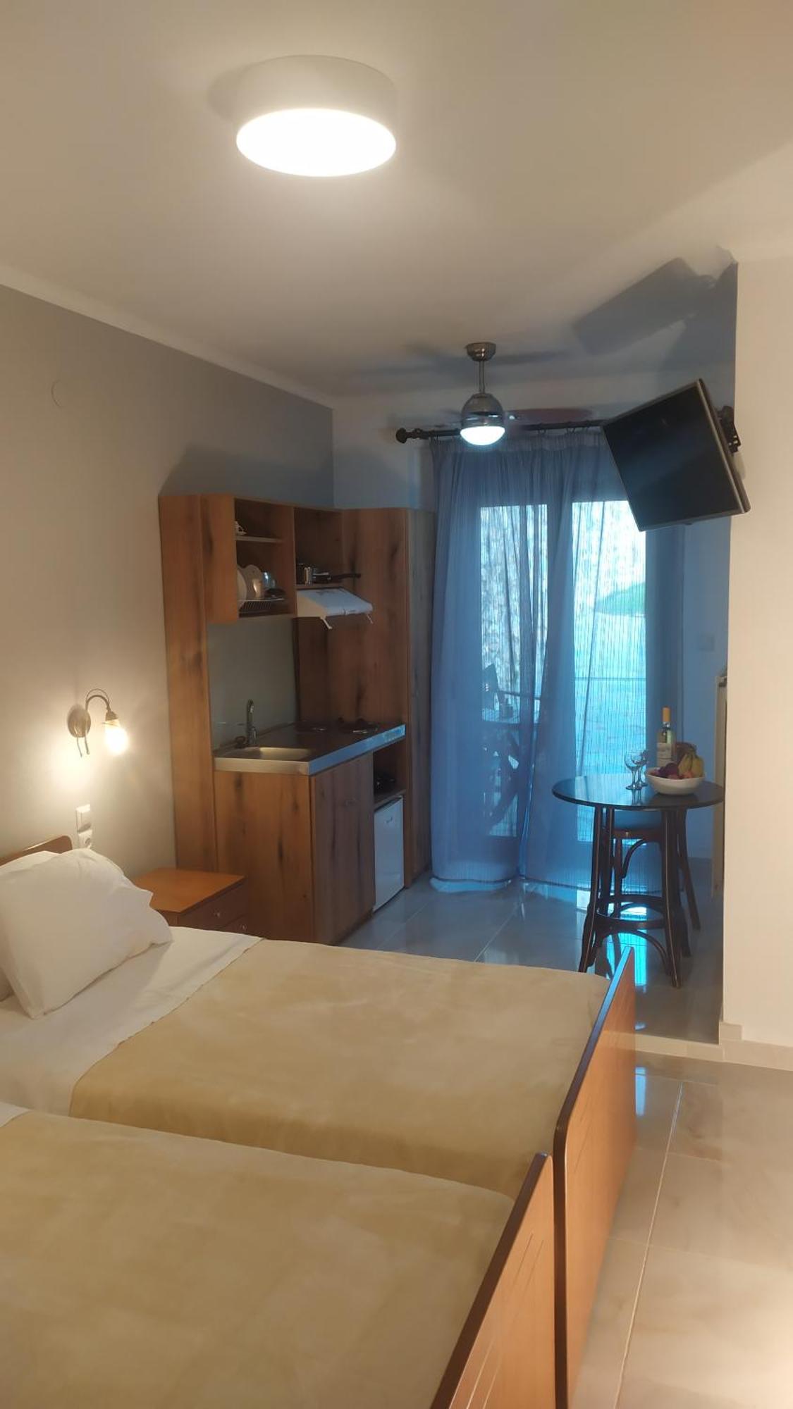 Smallhotel - Vevi 外观 照片